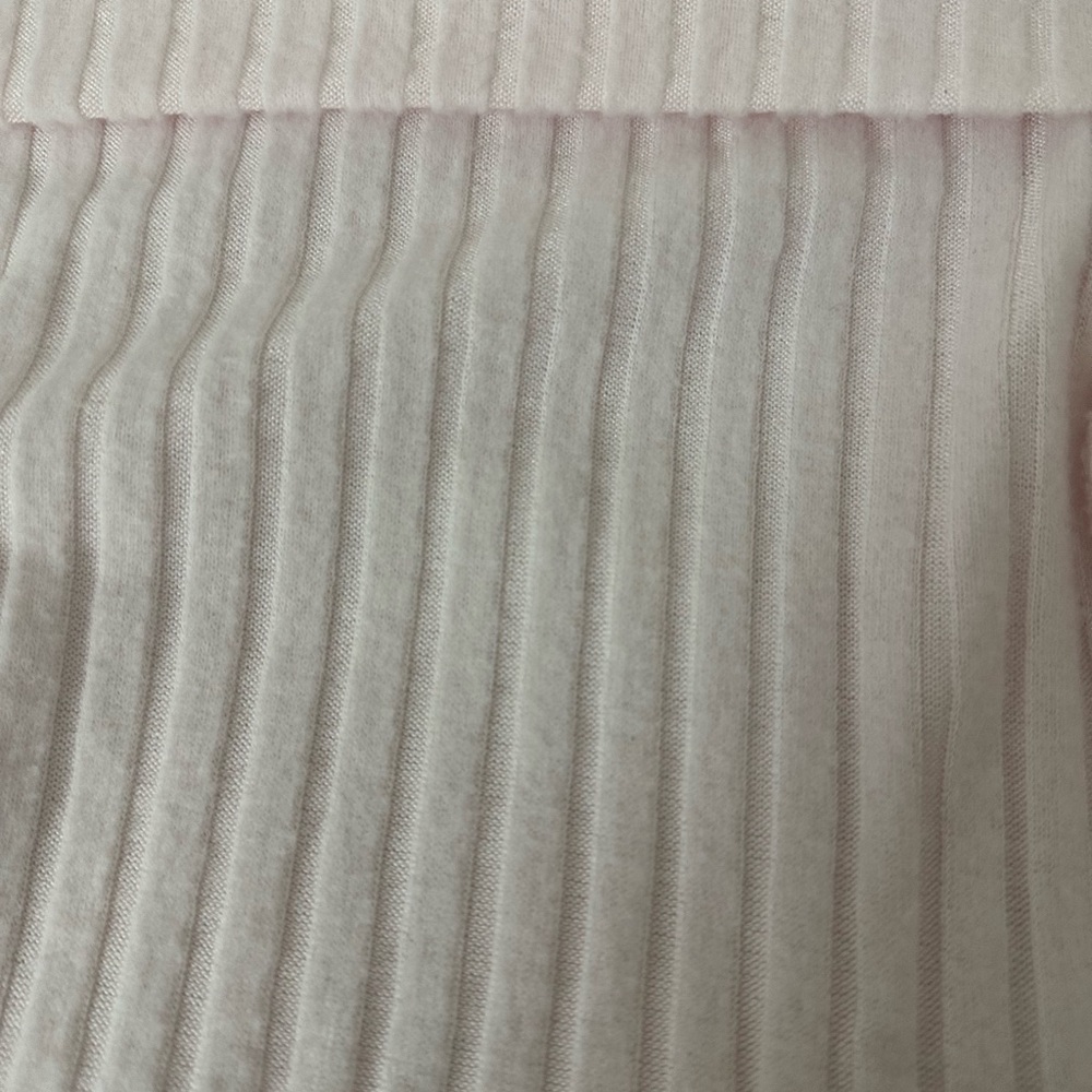 Off-Shoulder Ribbed Pink Top - Picture 2 of 3